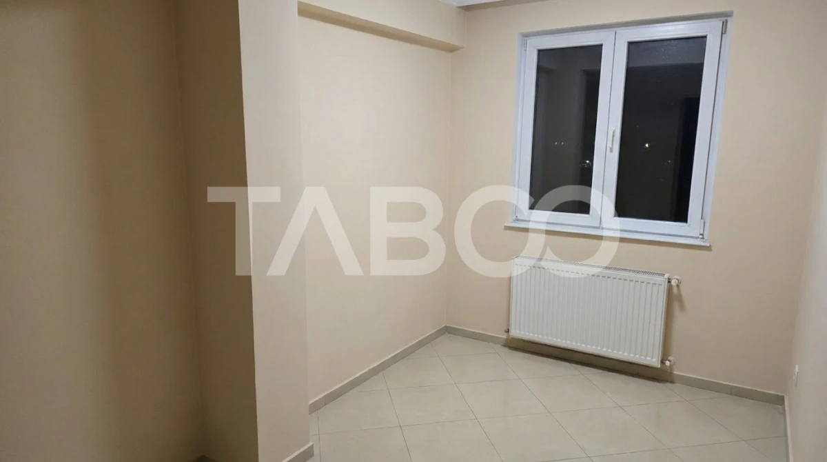 COMISION 0 - Apartament de vanzare cu 4 camere balcon parcare Lupeni - 4
