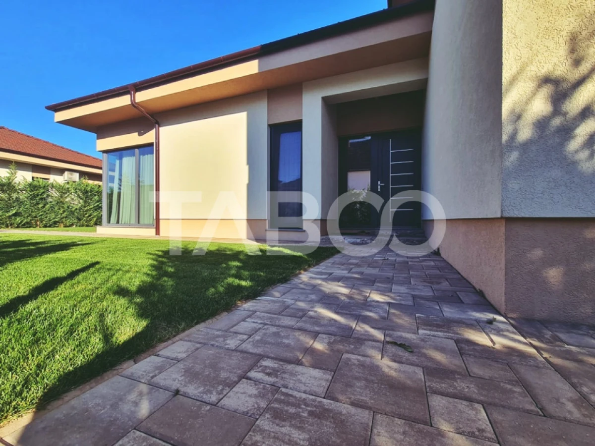 Vila de lux de vanzare in Sebes zona rezidentiala - 4