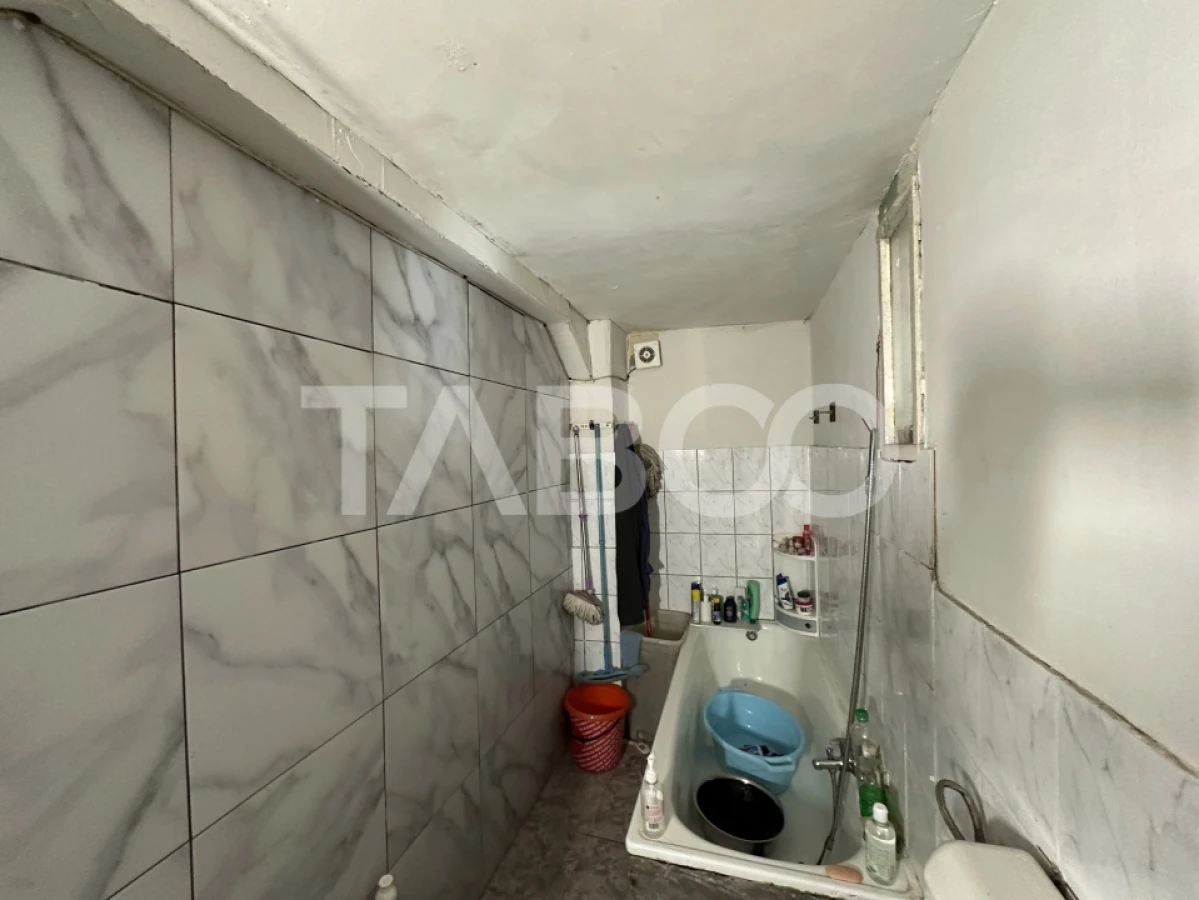 Casa de vanzare 5 camere 76 mpu 780 mp teren liber Comuna Mandra - 5