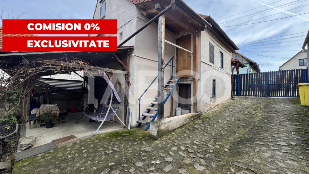 Casa de vanzare cu curte spatioasa loc relaxare si gradina Cornatel - 4