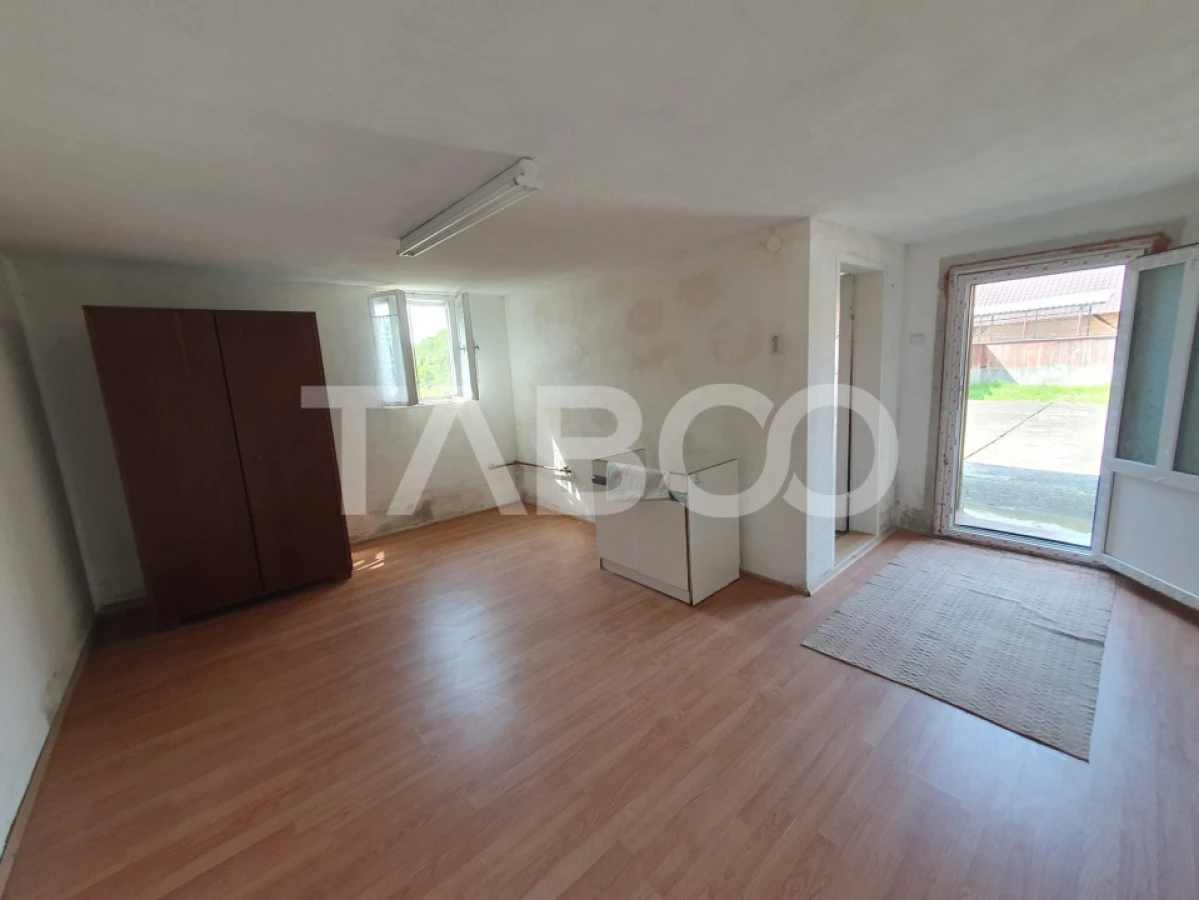 Moara + casa de locuit 375 mp utili 7350 mp teren intravilan - 3