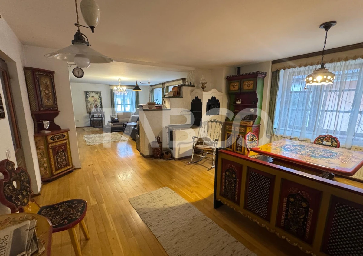 Casa de vanzare specific sasesc si atelier pret avantajos Cisnadioara - 4