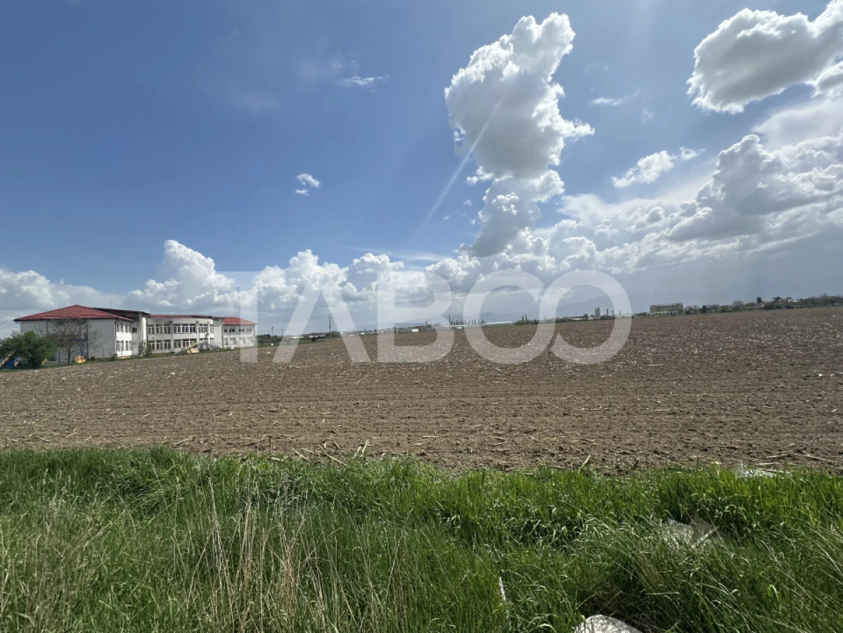 Teren intravilan 4350 mp cu utilitati in apropiere Fagaras - 2