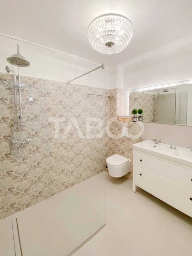 Casa cu 4 camere si vedere panoramica chiar la intrare In Cristian - 9