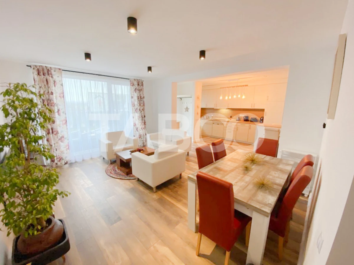 Casa cu 4 camere si vedere panoramica chiar la intrare In Cristian - 1