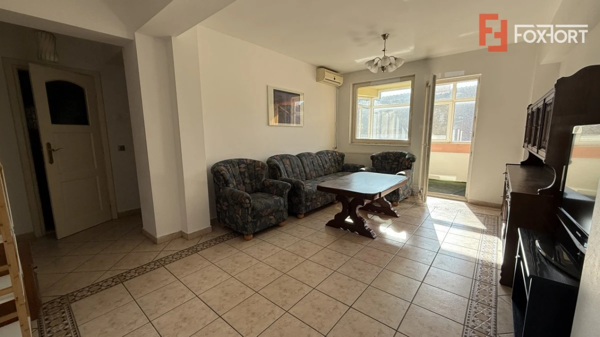 Apartament cu 4 camere, de inchiriat, in Centrul orasului - 1