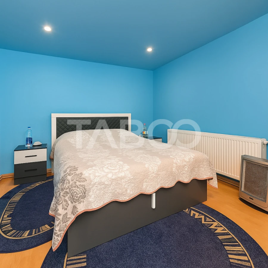 Casa de vanzare Vasile Aaron 3 camere si teren / curte comuna 1 vecin - 2