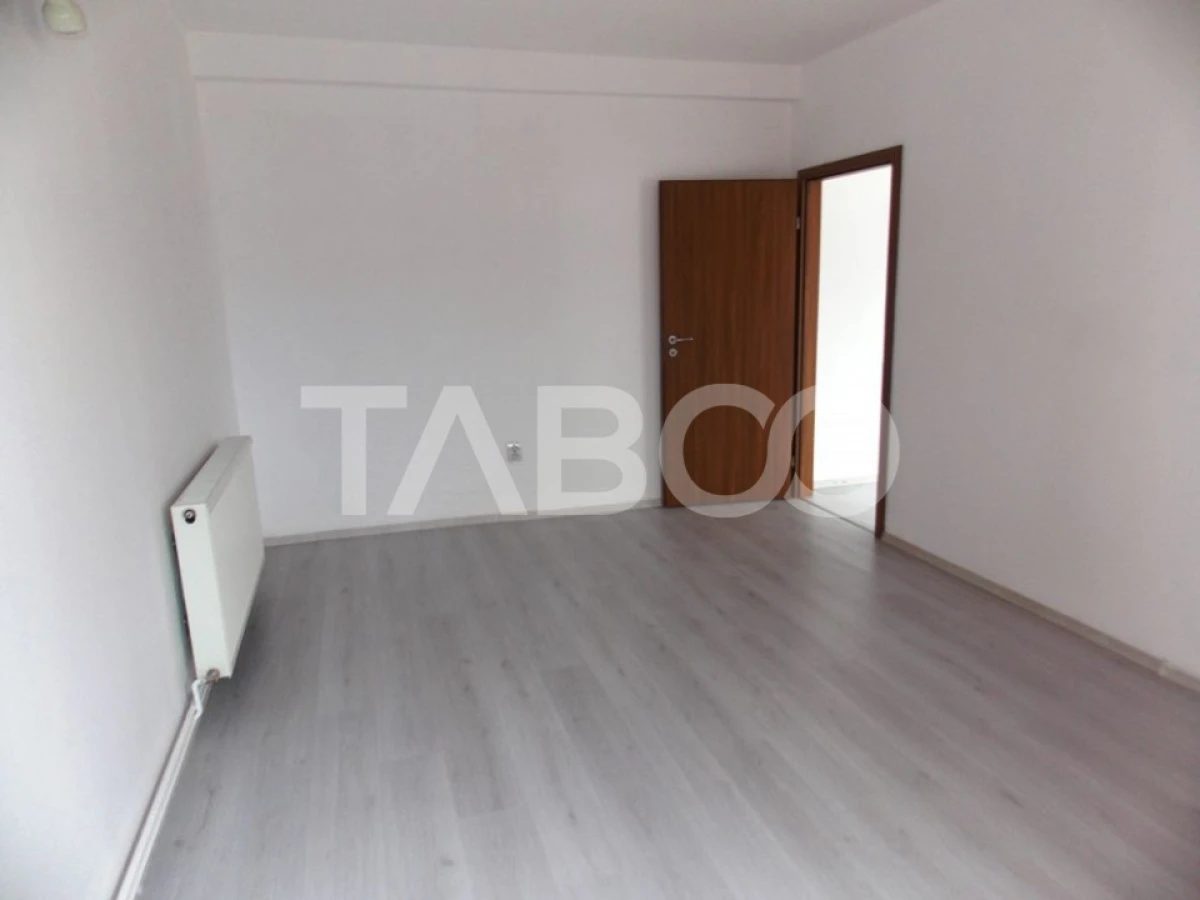 Spatiu pentru birouri de inchiriat cu utilitati incluse in Strand - 2