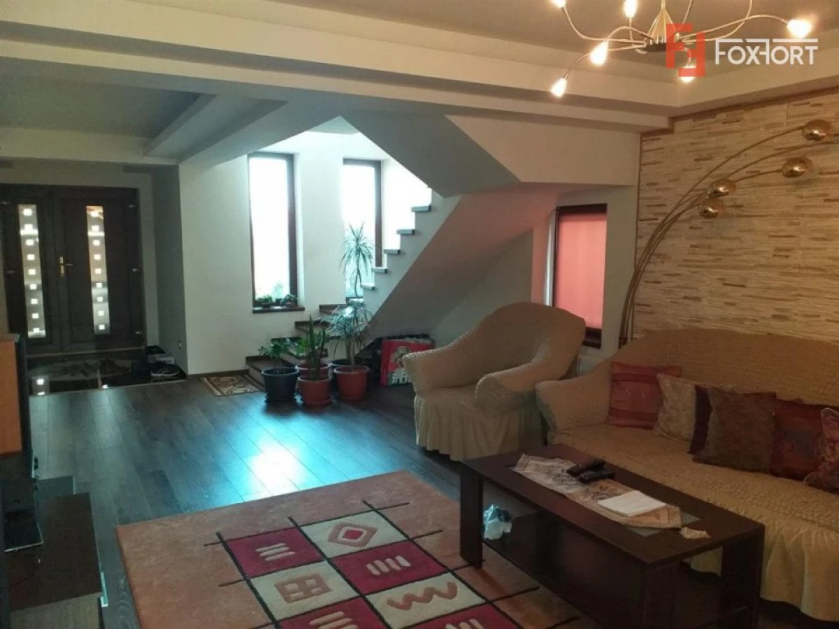 Casa individuala cu 5 camere de vanzare in Sag - ID V155 - 8