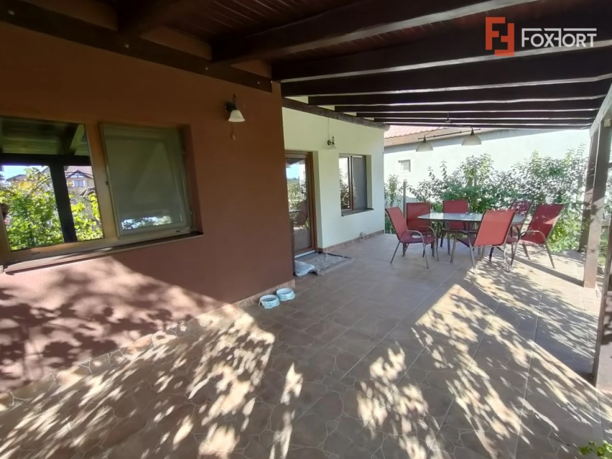 Casa individuala cu 5 camere de vanzare in Sag - ID V155 - 4