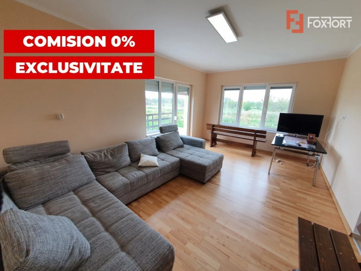 Vila cu 5 camere, 236 mp, teren 5805 mp, gaz, Brestea - Denta - 1