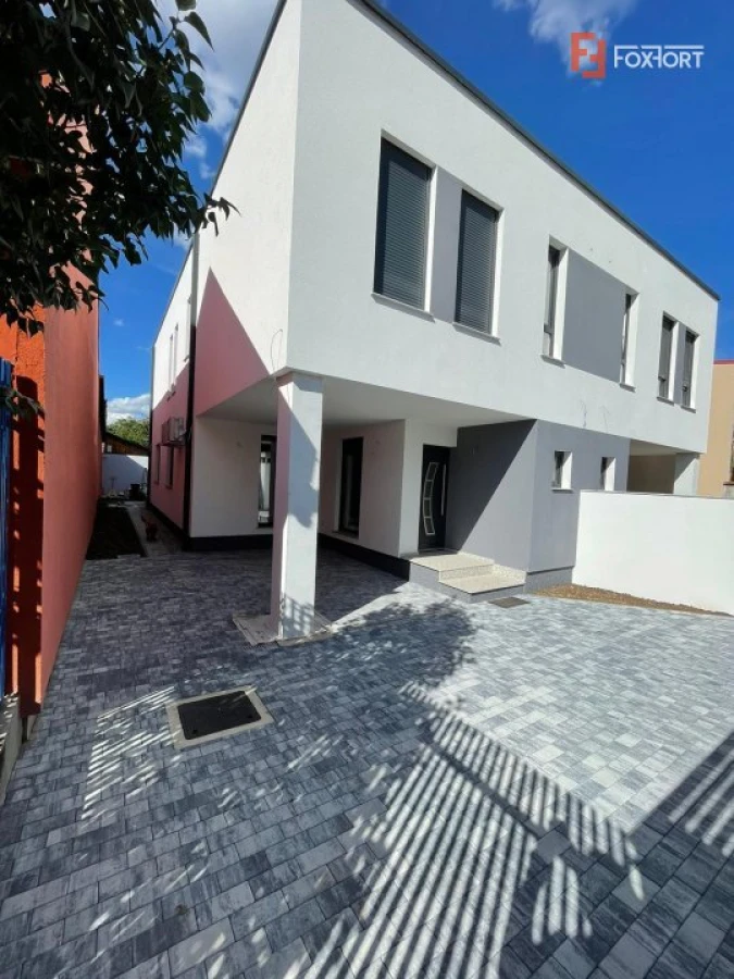 Casa tip Duplex arhitectura modernista zona Lipovei strada linistita - ID V5191 - 1