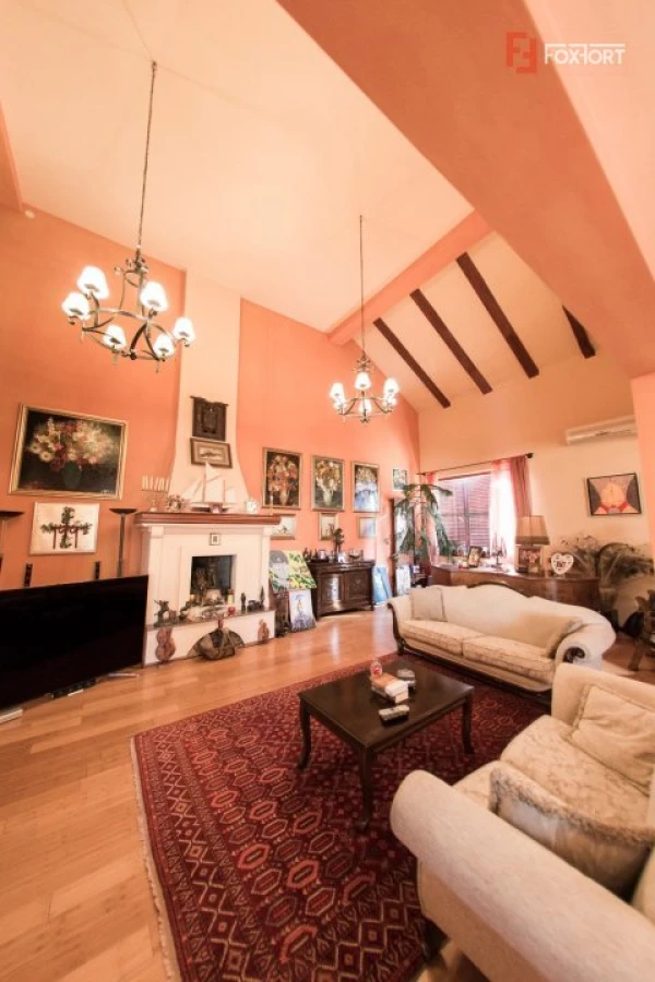 Vila Duplex cu lac si piscina Giarmata Vii cu 5880 mp de teren - ID V5269 - 1