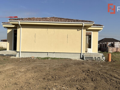 Duplex pe parter, 3 camere Sanandrei - ID V5747