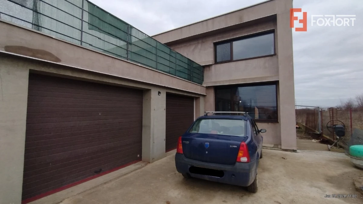 Casa 8 camere ,Sacalaz-Ideala pentru 2 familii - 2