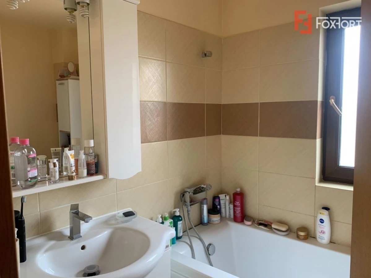 Casa individuala cu 6 camere si piscina, zona Dumbravita - 9