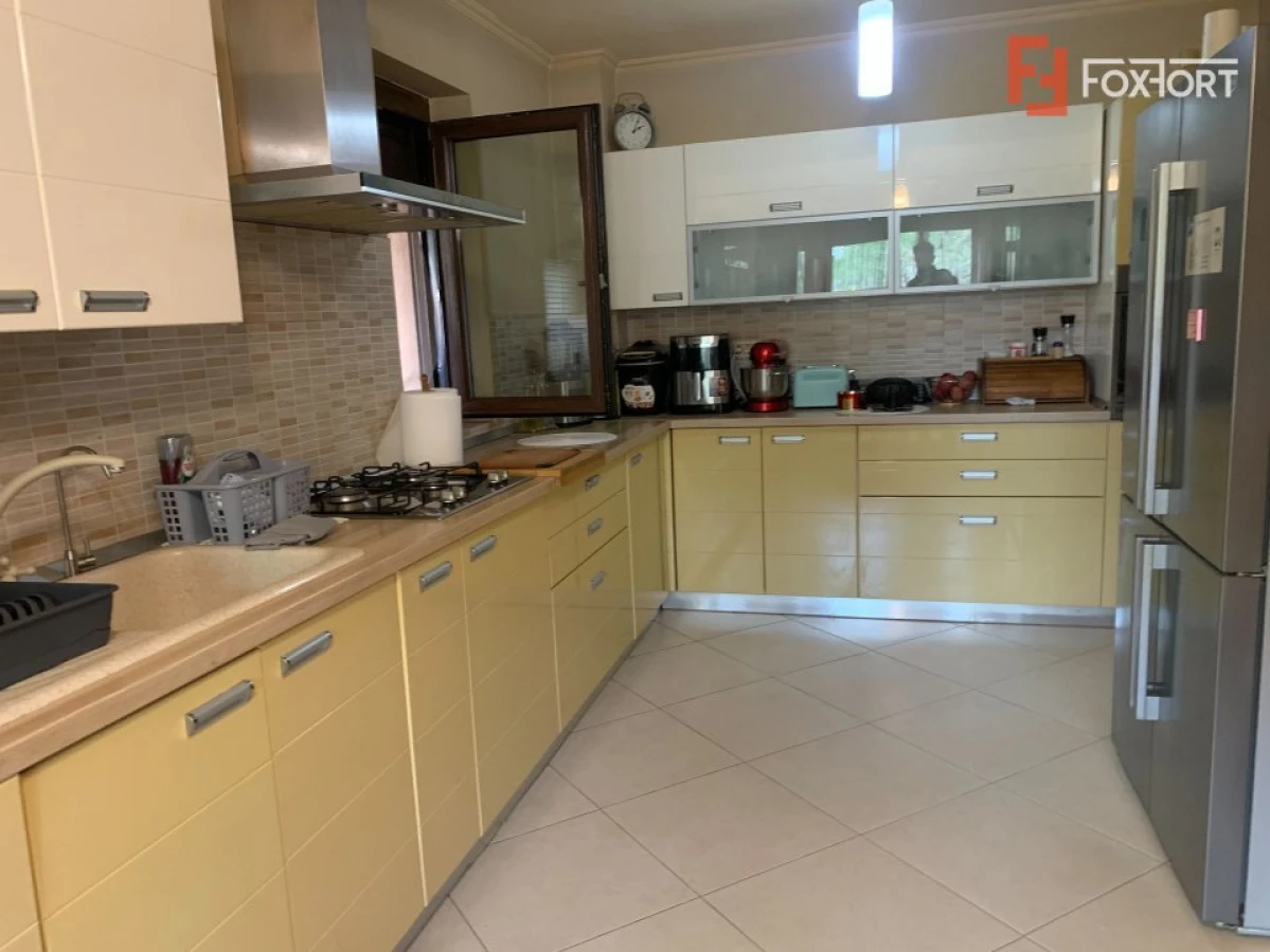 Casa individuala cu 6 camere si piscina, zona Dumbravita - 8