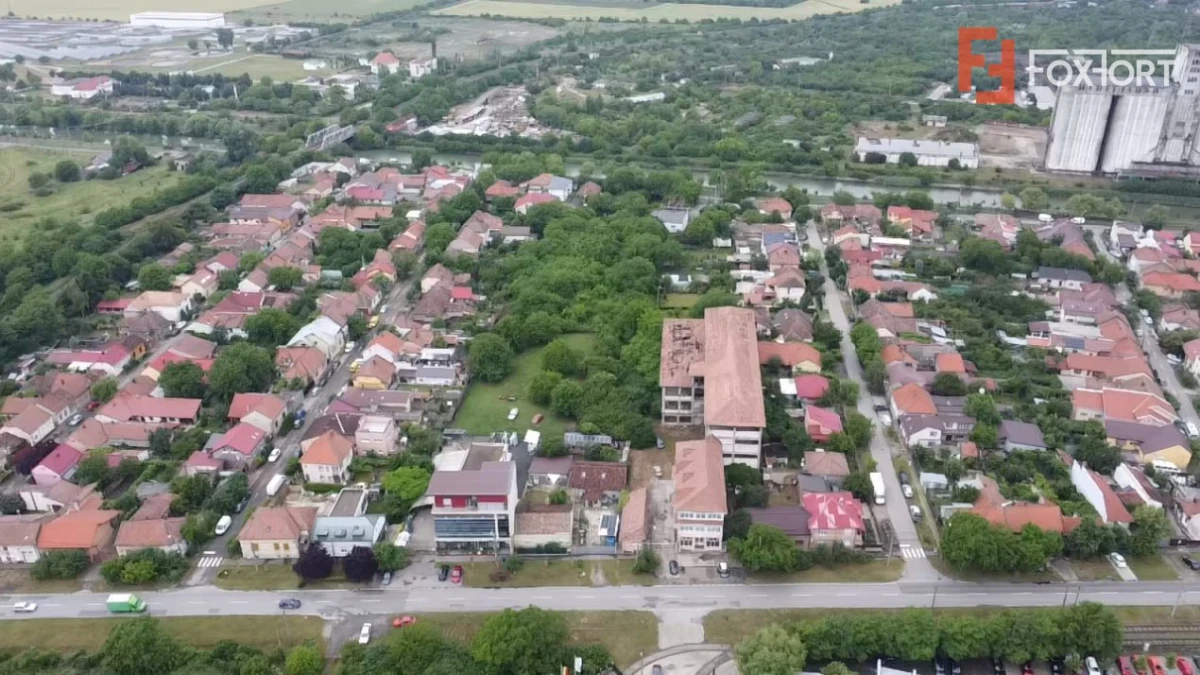 Cladire productie Parter + 3 niveluri, teren intravilan 9738 mp in Timisoara - 2