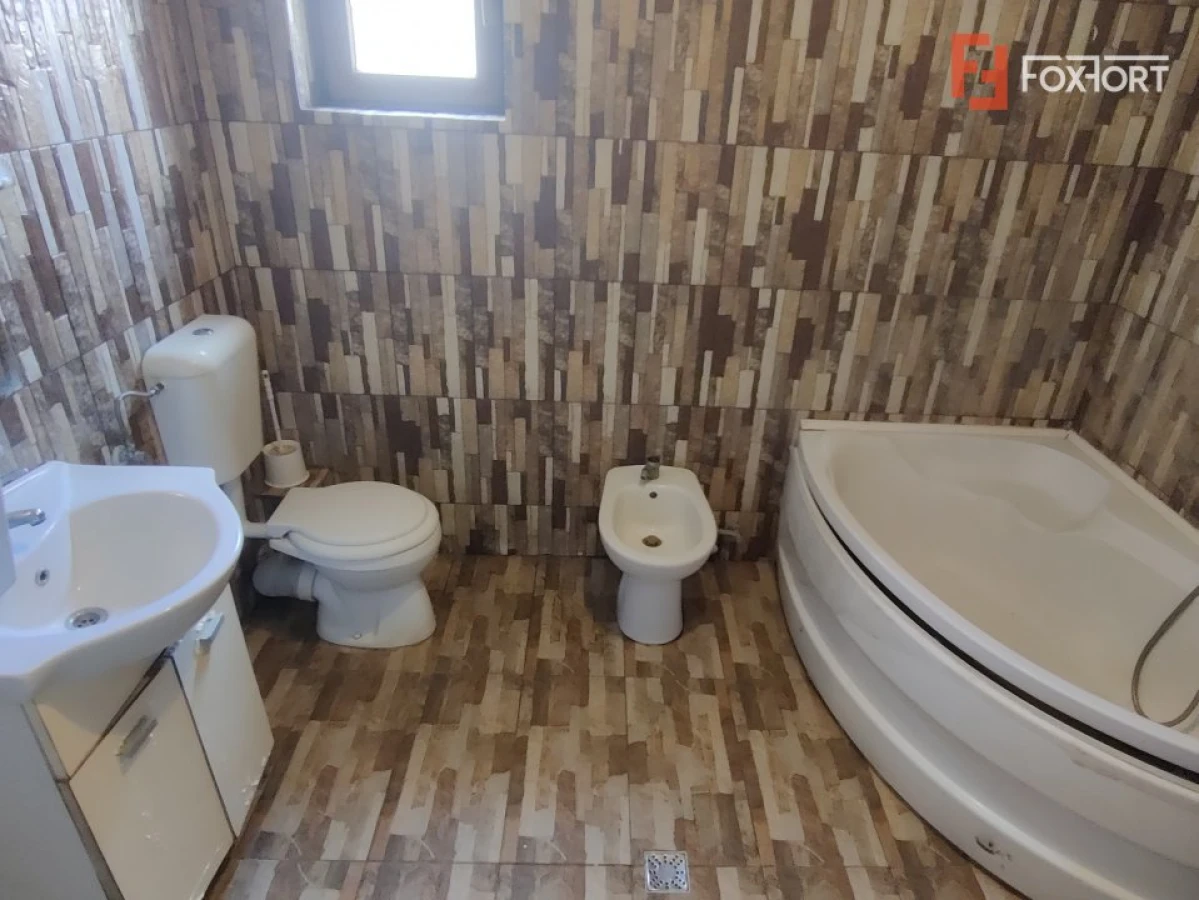 Casa de inchiriat pe 3 niveluri in Dumbravita, pretabila muncitori - 6