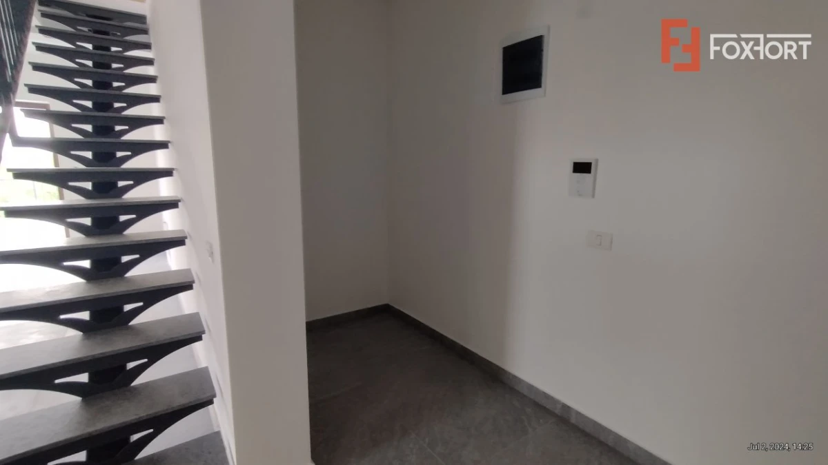 Apartament 3 camere, Zona Freidorf - Scara interioara, terasa 21 mp - 6
