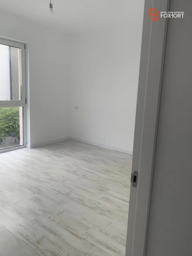 Apartament cu 3 camere decomandat, zona Dumbravita - 5