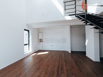 Apartament spatios cu 3 camere, scara interioara, 84 mp - V7227