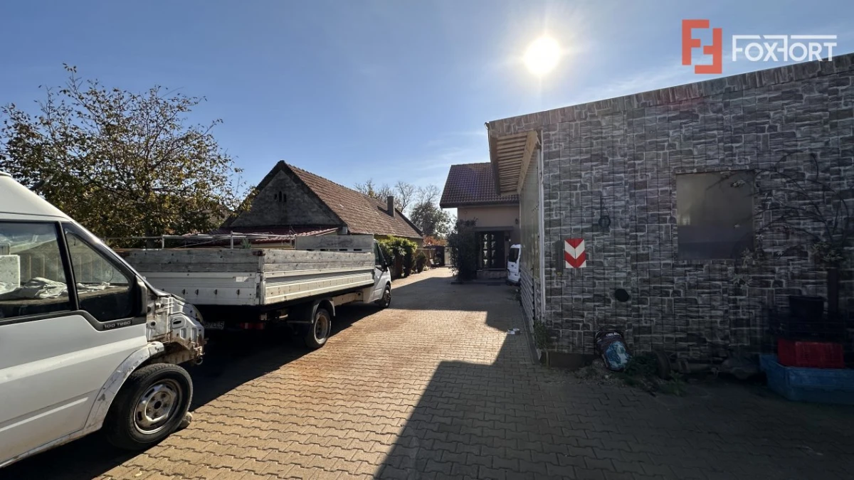 Casa individuala, 160 mp cu atelier auto 110 mp, in Utvin - 10