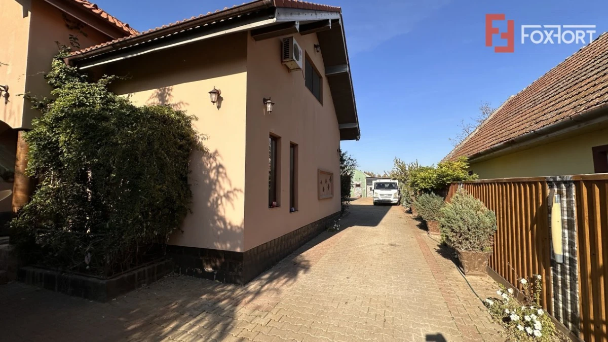 Casa individuala, 160 mp cu atelier auto 110 mp, in Utvin - 2