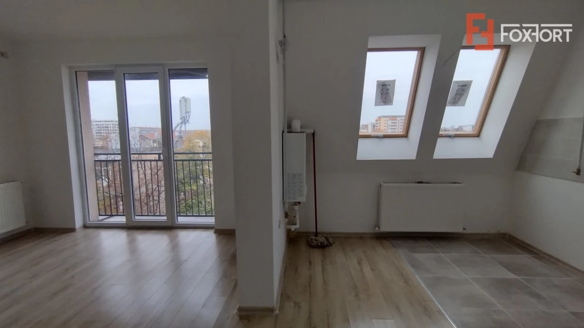 Apartament 3 camere la mansarda - 75mp utili, Zona Aradului - 9