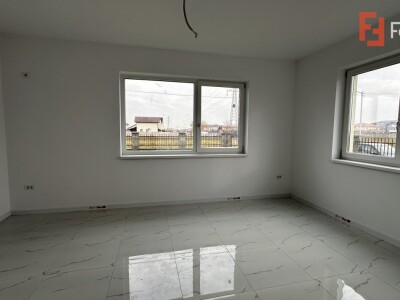 Duplex 4 camere, 110 mp, si teren de 330 mp in Giroc