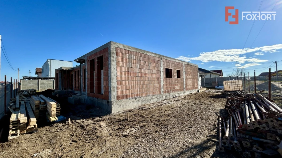 Duplex 4 camere pe parter + perete dublu despartitor - Sanandrei - 1