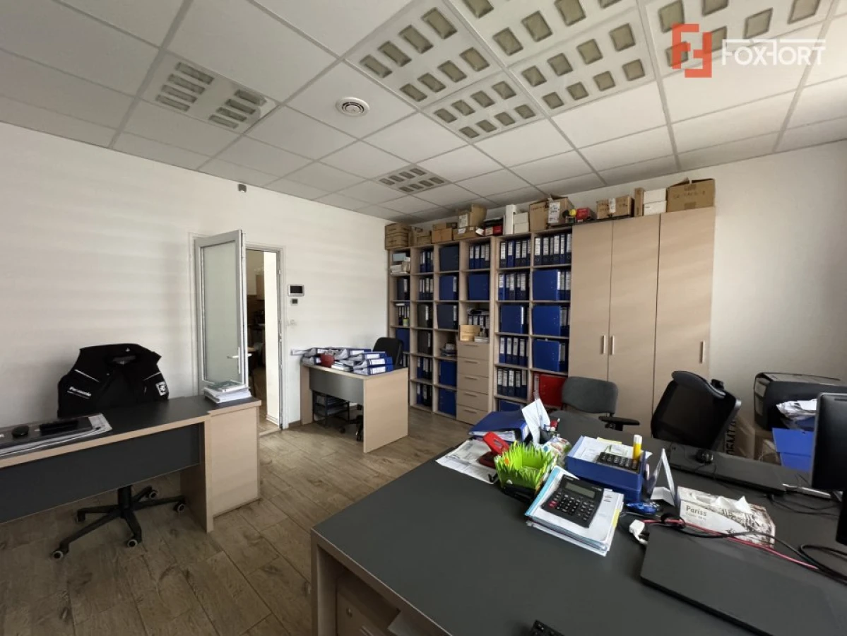 Comision 0, Birouri + hala depozitare si curte 2053 mp, - ID C7998 - 7