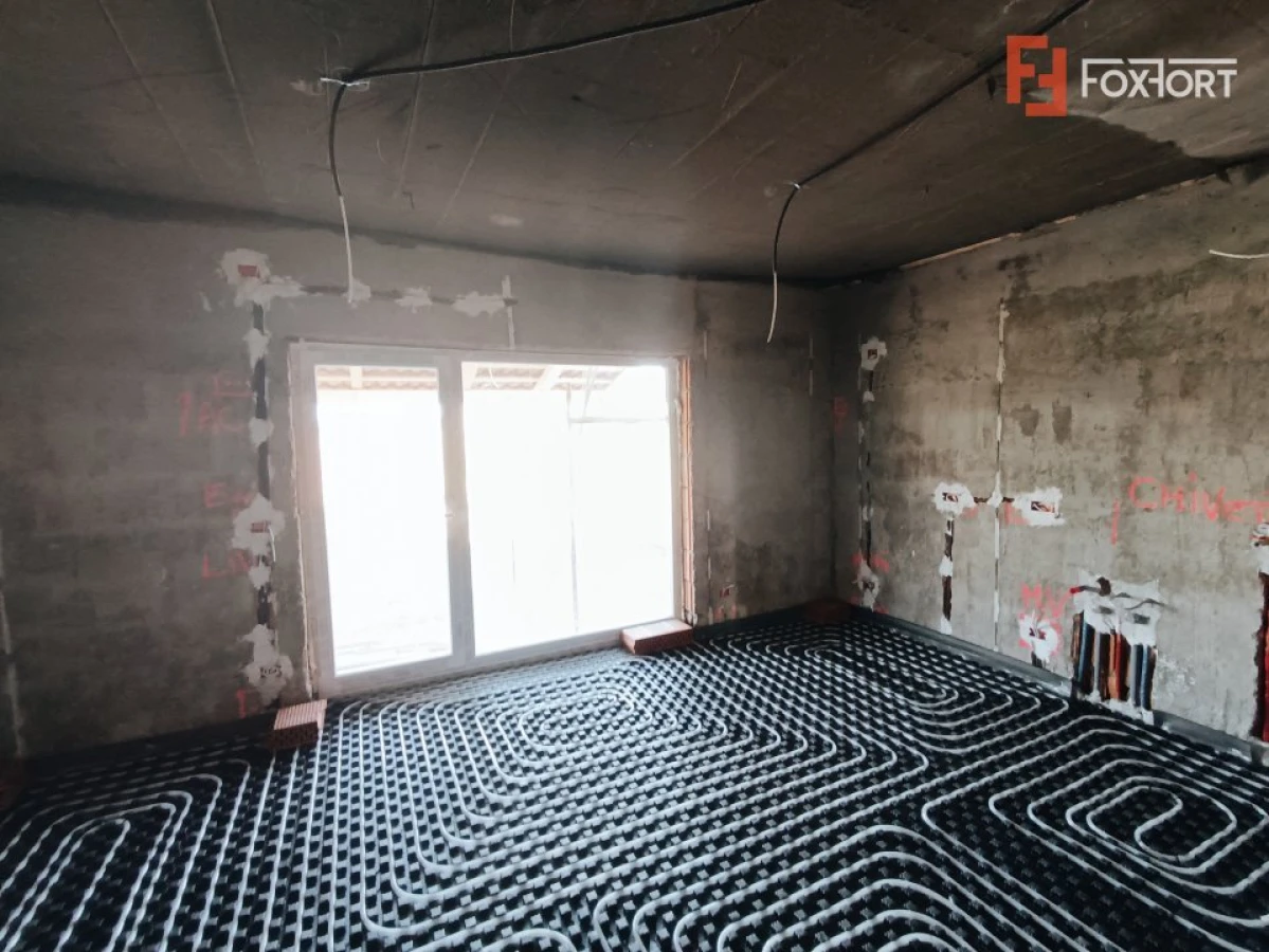 Duplex 4 camere si teren de 300 mp - zona Mosnita Veche - 10