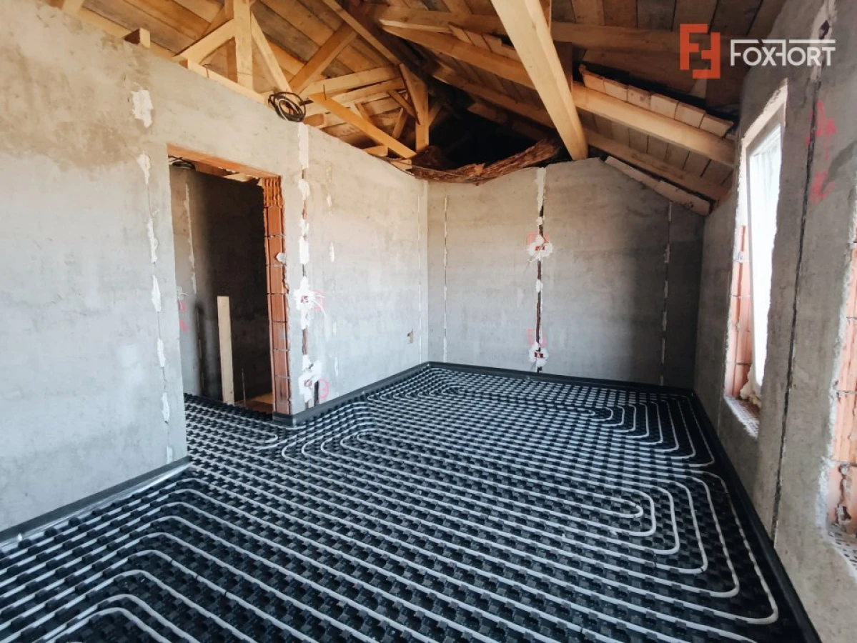 Duplex 4 camere si teren de 300 mp - zona Mosnita Veche - 7