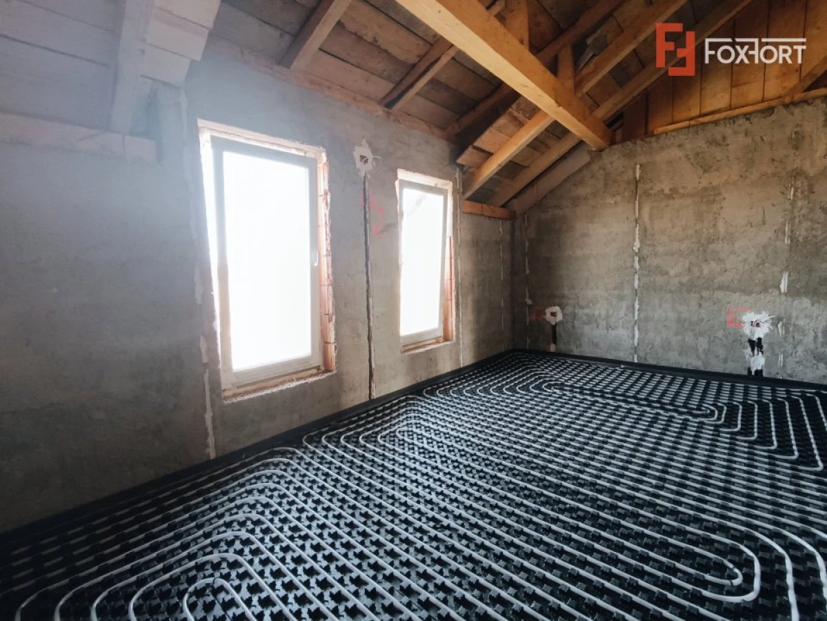 Duplex 4 camere si teren de 300 mp - zona Mosnita Veche - 5