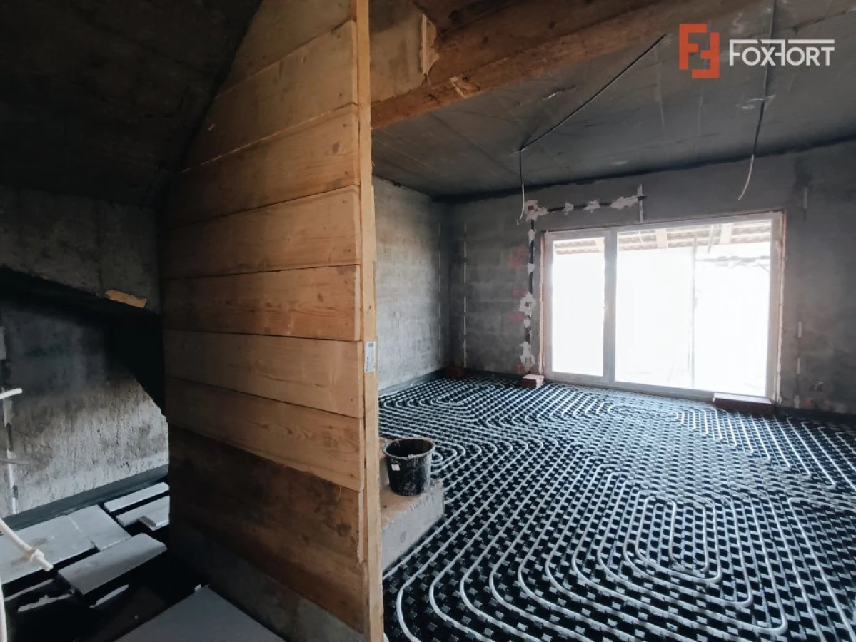 Duplex 4 camere si teren de 300 mp - zona Mosnita Veche - 3