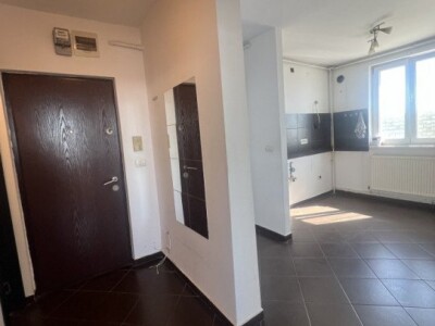 Apartament cu 3 camere decomandat, zona Girocului