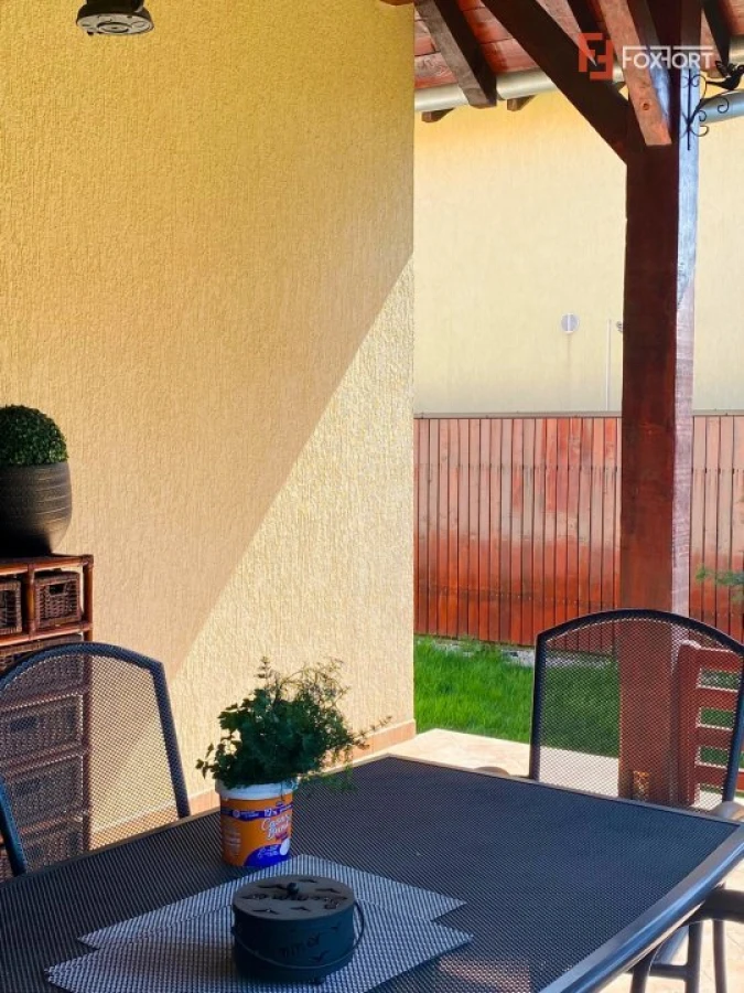 Casa individuala 5 camere si 4 locuri de parcare in Giroc - 9