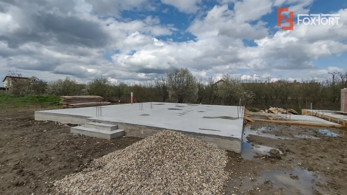 Duplex 3 camere despartit prin camera tehnica, Beregsau Mare - zona centrala - 6