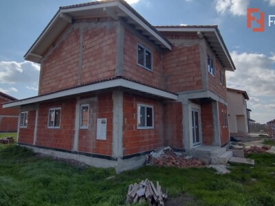 Casa individuala la ROSU, 5 camere, Sacalaz-Gaz si curent bransat