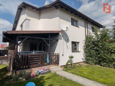 Duplex 4 camere, Sacalaz, zona Central -Toate utilitatile