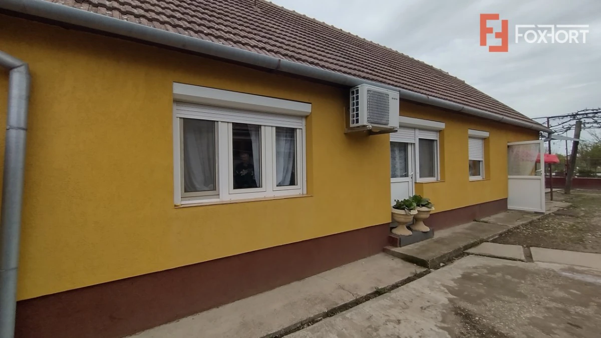 Casa individuala 3 camere, Sanmihaiu Roman - Anexe, 1062 mp teren - 1