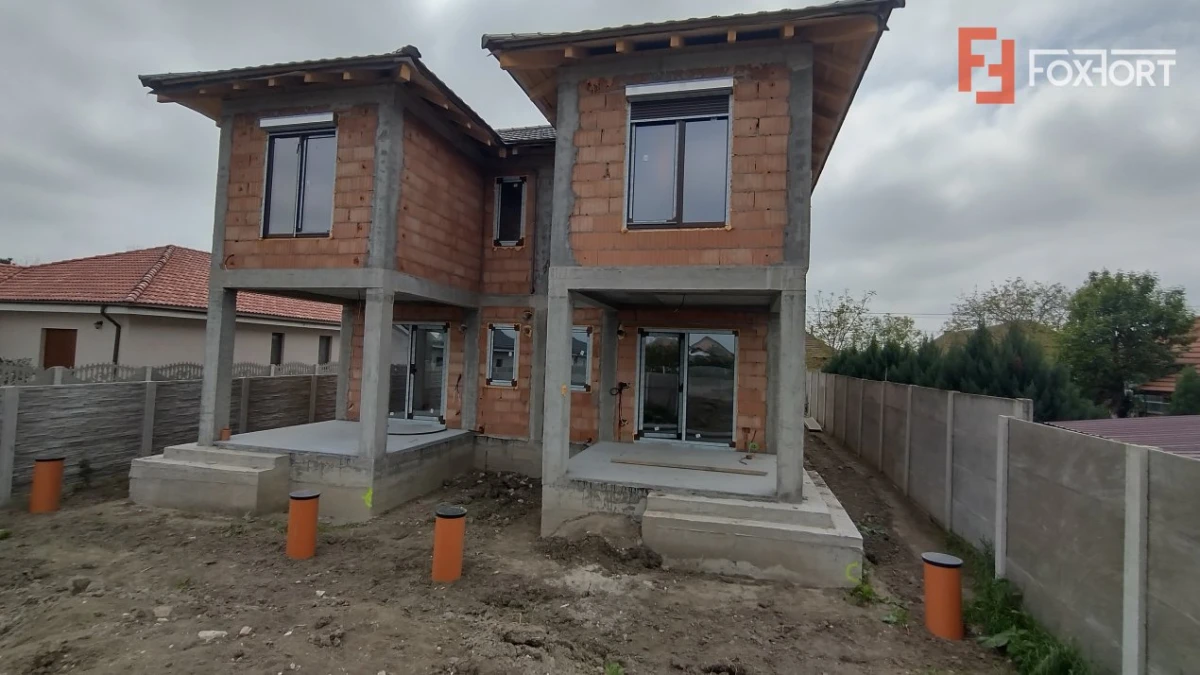 Duplex 4 camere, Sacalaz - Asfalt, toate utilitatiile - 1