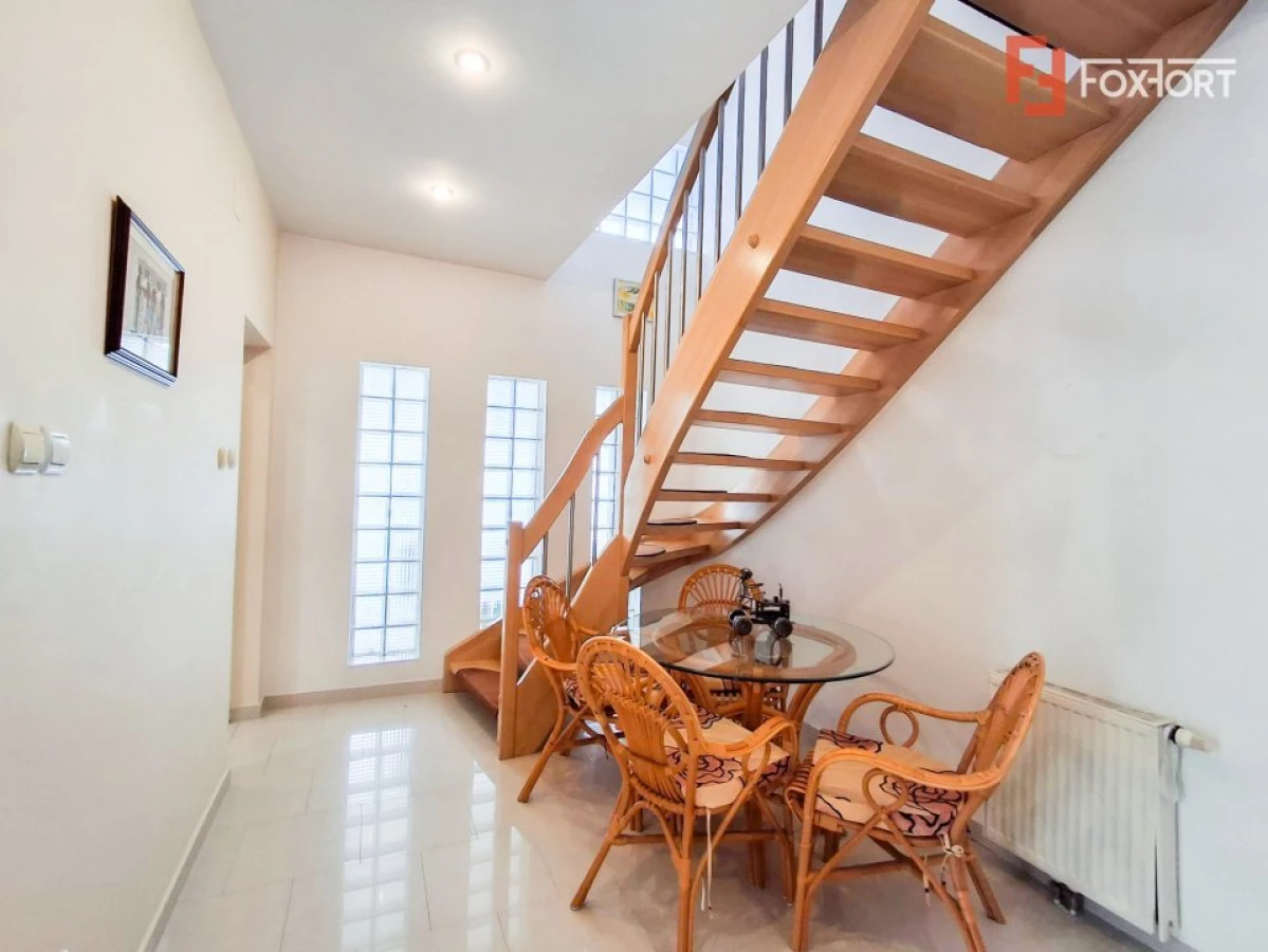 Casa individuala de vanzare in Timisoara cu sauna si piscina, zona Fratelia - 5