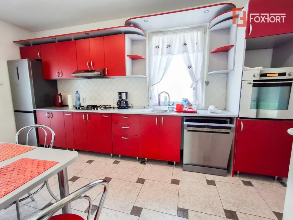 Casa individuala de vanzare in Timisoara cu sauna si piscina, zona Fratelia - 4