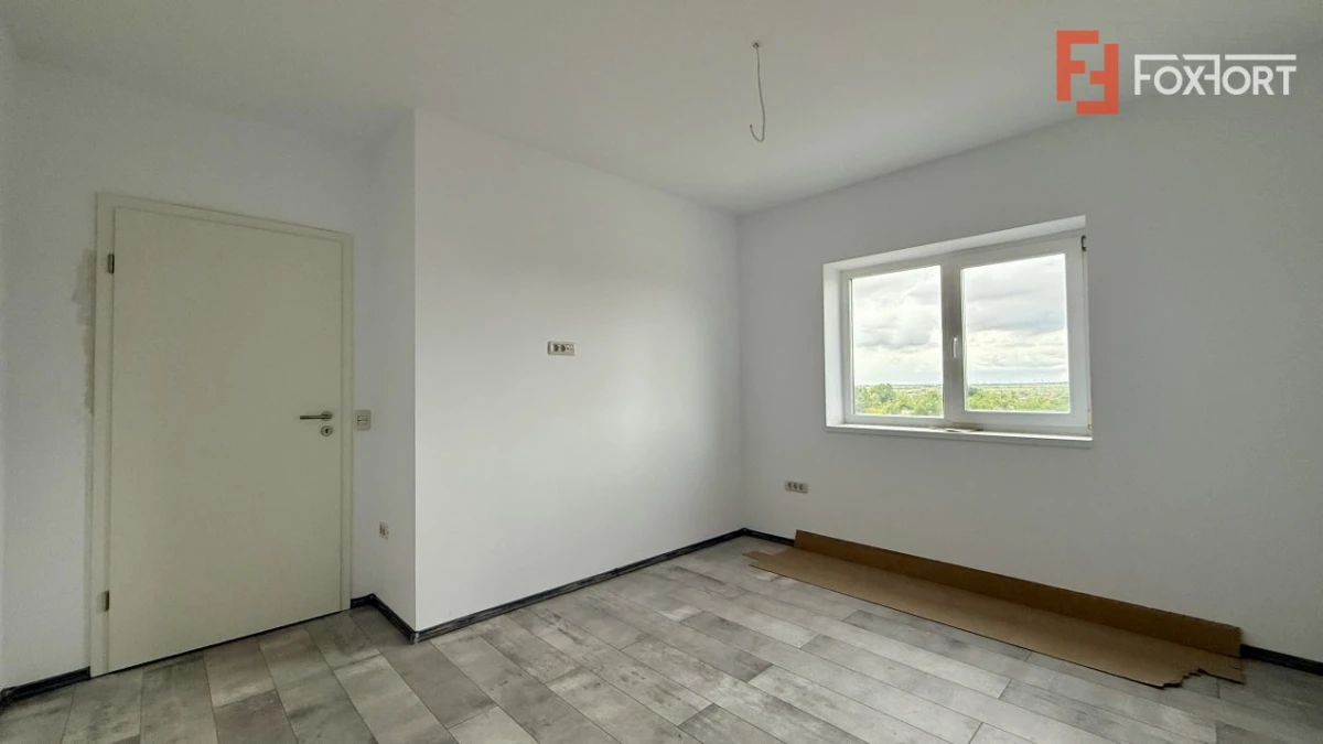 Duplex cu 3 camere si teren de 250 mp, zona Giarmata - 10