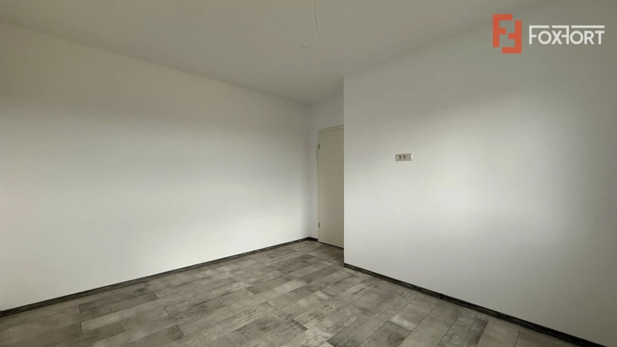 Duplex cu 3 camere si teren de 250 mp, zona Giarmata - 9