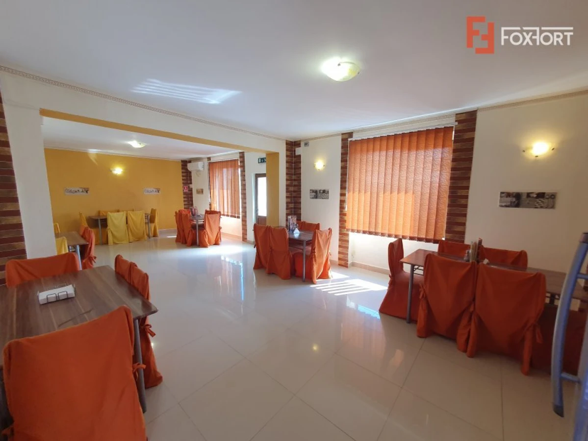 Spatiu comercial cu 4 incaperi de vanzare in Denta, zona Central - 8