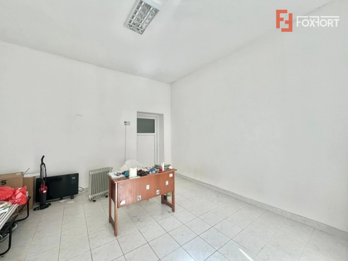 Casa de vanzare la curte comuna Zona Lunei - COMISION 0% - 3