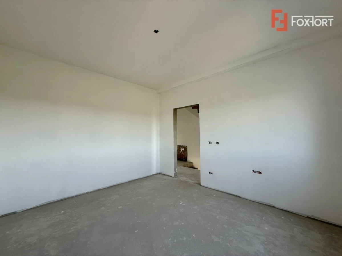 Triplex cu 4 camere, 115 mp, 3 bai - Zona Sacalaz - 9